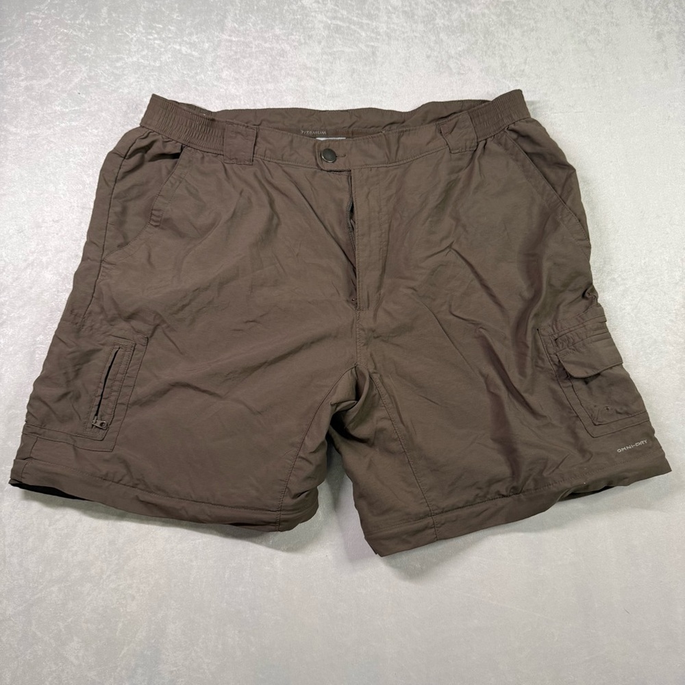 Columbia women’s  Dark Brown Cargo Shorts